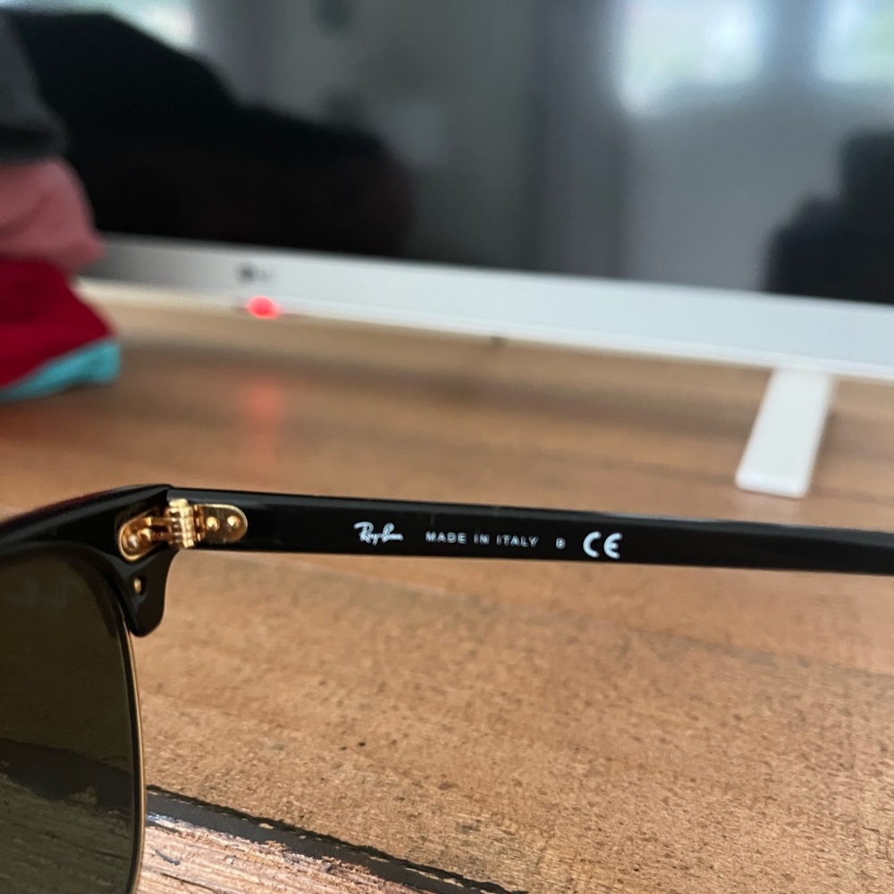 Ray-Ban Clubmaster-RB3016 - Picture 3 of 5